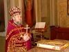 Sacerdote ortodoxo. Las vestimentas son más recargadas que en la Iglesia católica