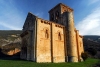Iglesia católica románica. En la Edad Medieval era típica esta construcción que simbolizaba el recogimiento del cristiano