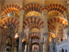 Mezquita de Córdoba. Los musulmanes estuvieron en España cerca de 800 años, hasta el siglo XV, y sobre todo en Andalucía podemos contemplar sus incribles iglesias y palacios como la mezquita de Córdoba o la Alhambra de Granada