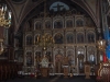 Retablo en el altar de una Iglesia católica. Es habitual pinturas de la Virgen, santos, pasajes de Cristo y la cruz